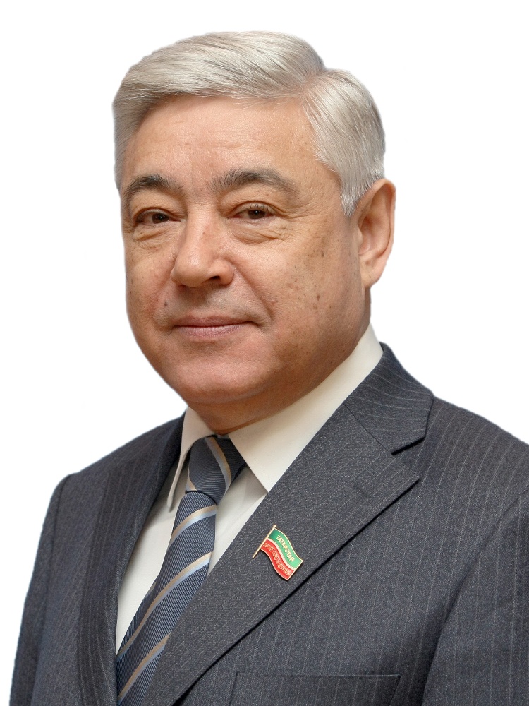 Председатель Государственного Совета Татарстана поздравил команду «КАМАЗ-мастер» с победой в ралли «Дакар-2021»