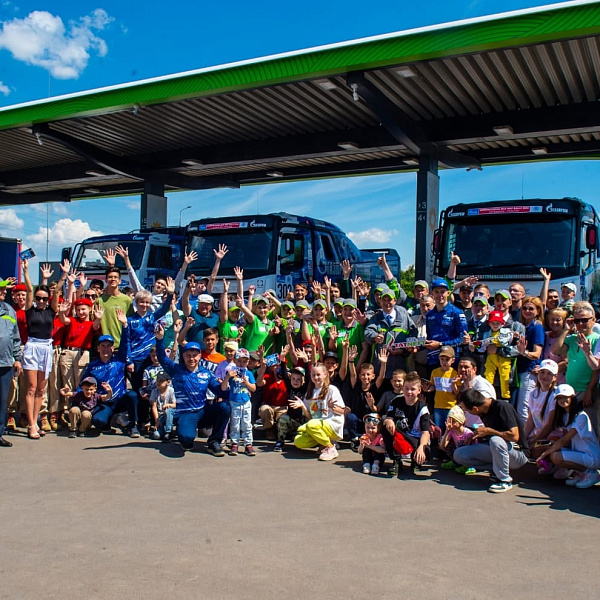 Экипажи команды «КАМАЗ-мастер» отправились на ралли «Шёлковый путь-2022»