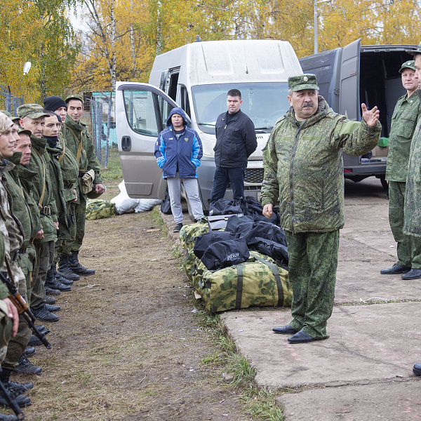 «КАМАЗ» обеспечил мобилизованных сотрудников экипировочными комплектами