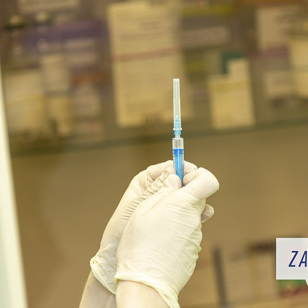 На «КАМАЗе» идёт работа по ревакцинации персонала