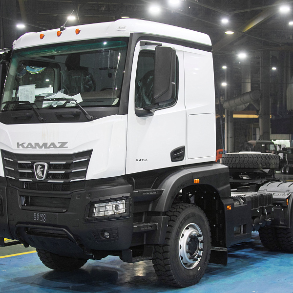Собран новейший седельный тягач КАМАЗ-65956