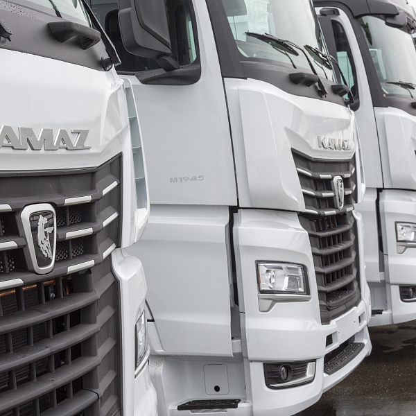 Банк «Открытие» расширил программу финансирования дилерской сети ПАО «КАМАЗ»