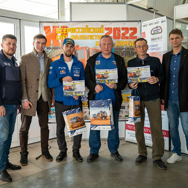 Миниатюрные КАМАЗы от российских моделистов 