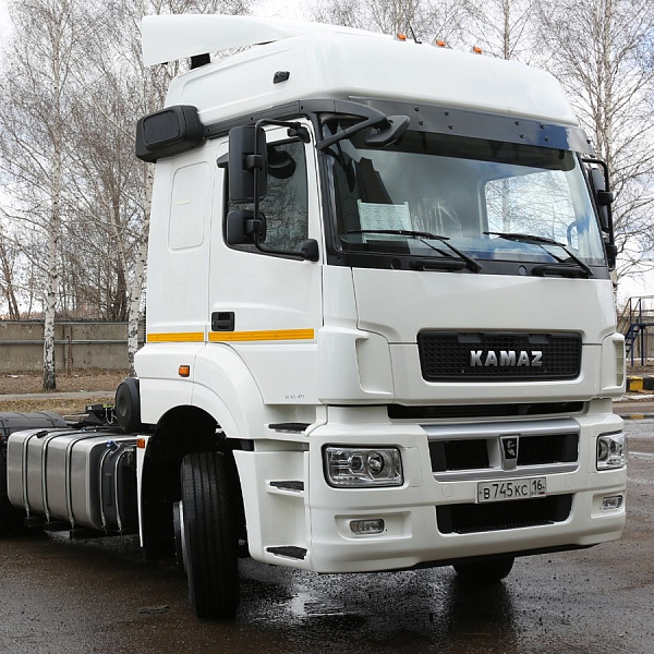 «КАМАЗ-ЛИЗИНГ» передал газовые КАМАЗы в Санкт-Петербург