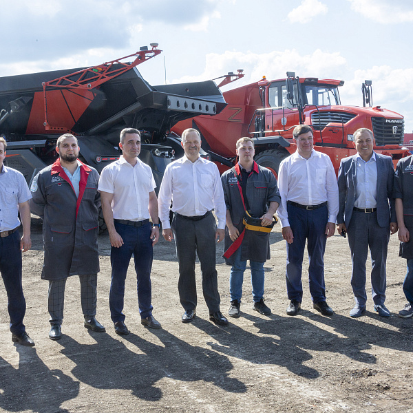 Делегация МГТУ им. Н. Э. Баумана на «КАМАЗе»