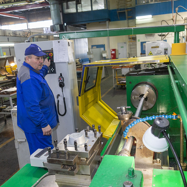 Ремонтно-инструментальному заводу – 50 лет