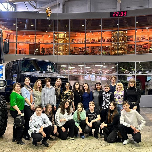 «КАМАЗ-ЛИЗИНГ»: экскурсия для школьников на «КАМАЗ-мастер»