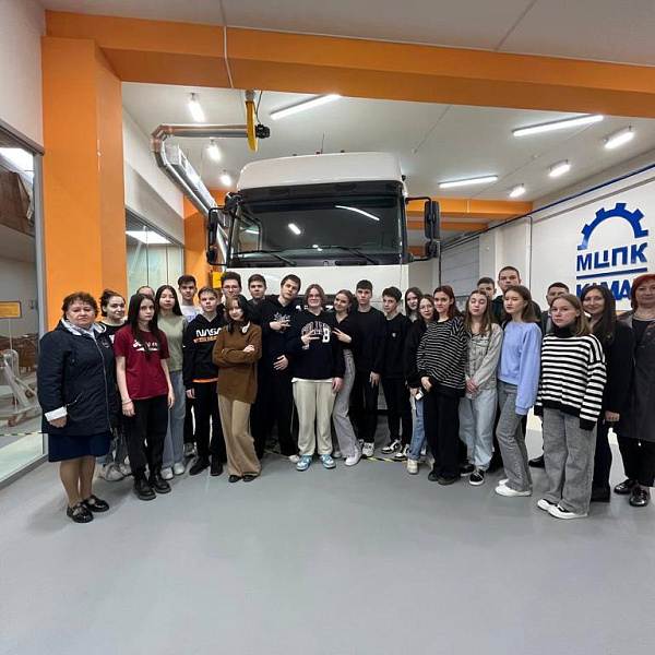 Заводы «КАМАЗа» открыли двери для школьников