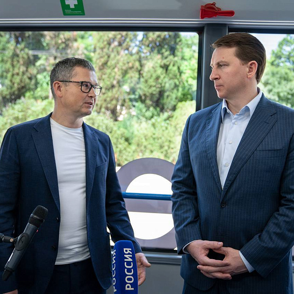 Электробус КАМАЗ-6282 протестировал мэр Сочи