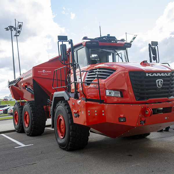 Самосвал «Геркулес» на COMTRANS-2021
