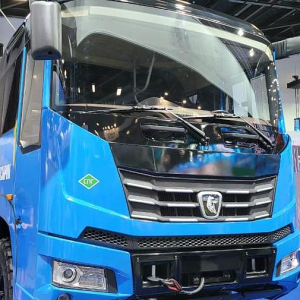 Автотехника КАМАЗ на Петербургском международном газовом форуме-2022