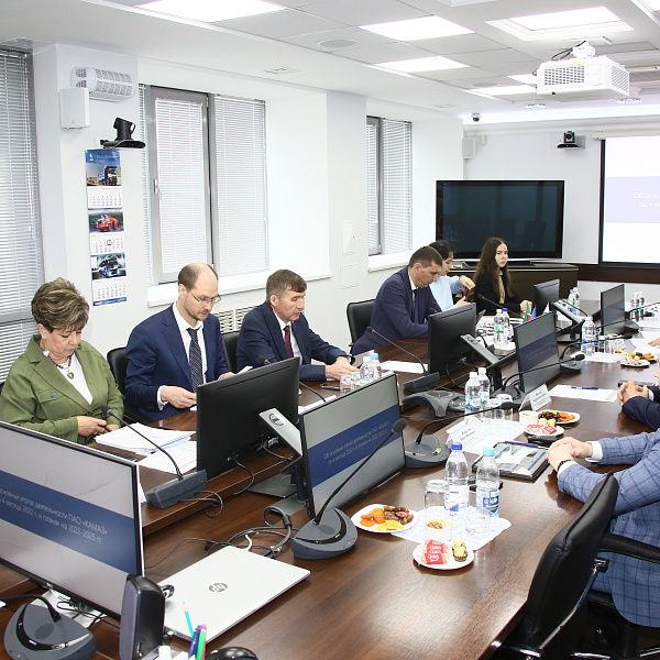 Правительственная делегация на «КАМАЗе»