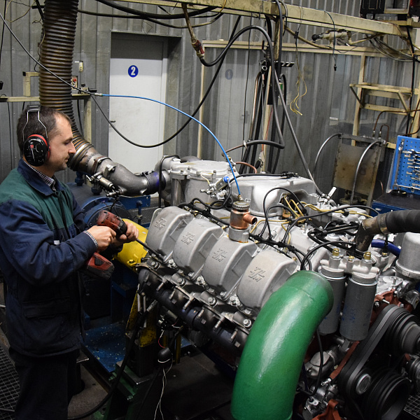 Новые двигатели для новых тракторов