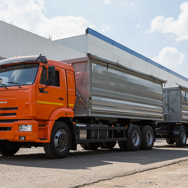 Автопоезд-зерновоз для нужд российских аграриев