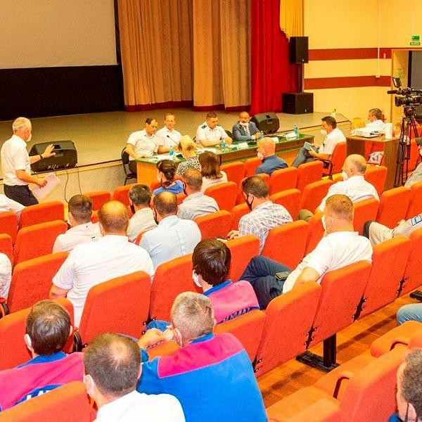 Встреча трудового коллектива с представителями правоохранительных органов