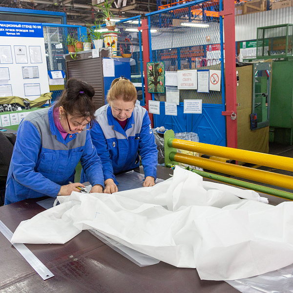 Противоэпидемические костюмы от «КАМАЗа»