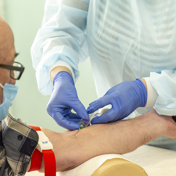 Камазовцы могут бесплатно сделать анализ крови перед вакцинацией