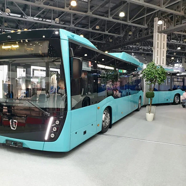 Новинка в семействе пассажирского транспорта – автобус-«гармошка» на КПГ