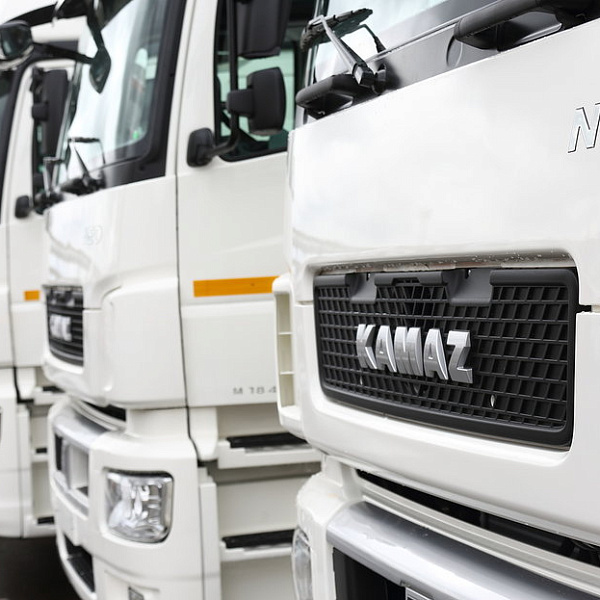 «КАМАЗ-ЛИЗИНГ» передал в лизинг 47 КАМАЗов «Магнум ТС»