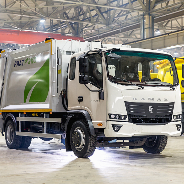 Мусоровоз на шасси Компас для российских регионов