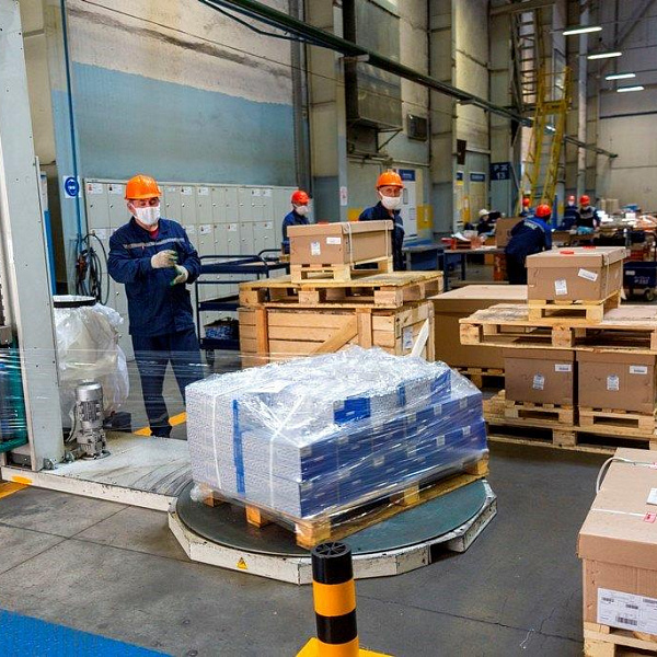 Дилерам «КАМАЗа» показали центр запчастей