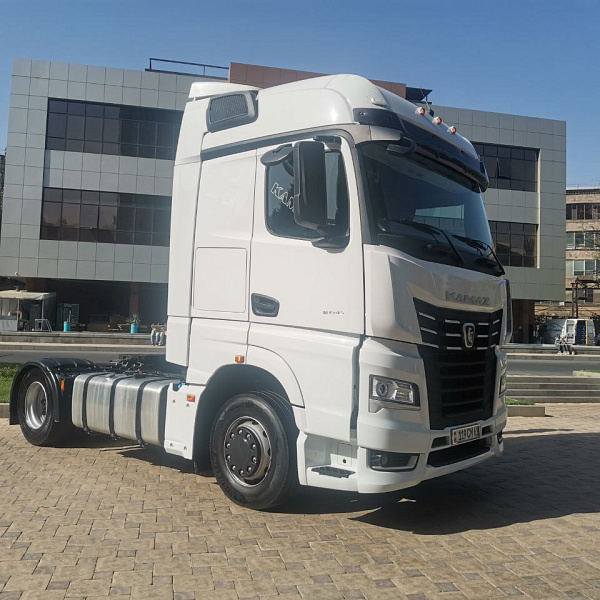 Автотехника КАМАЗ на выставке «EXPO-RUSSIA ARMENIA 2022»