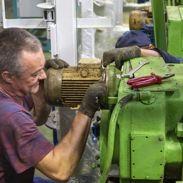 Ремонт оборудования на автомобильном заводе «КАМАЗа»