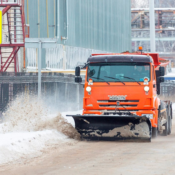 Автопарк «КАМАЗа» пополнился новой снегоуборочной спецтехникой