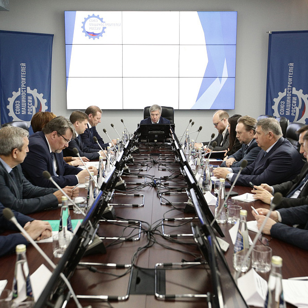 Руководитель ООО «ДААЗ» принял участие в совещании по вопросам подготовки кадров