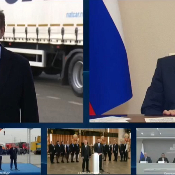 Владимир Путин запустил первый беспилотный КАМАЗ по трассе М-12