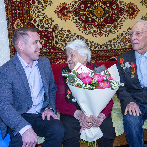 «КАМАЗ-ЛИЗИНГ» поздравил ветеранов с Днём Победы