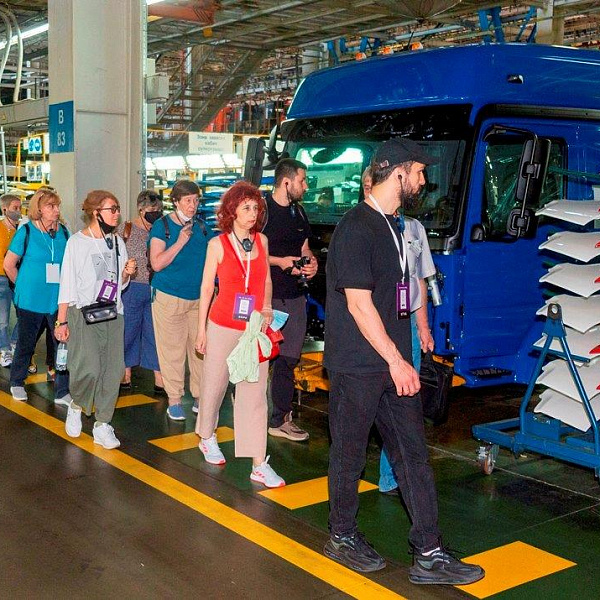 Участники XVIII Фестиваля театров на «КАМАЗе»